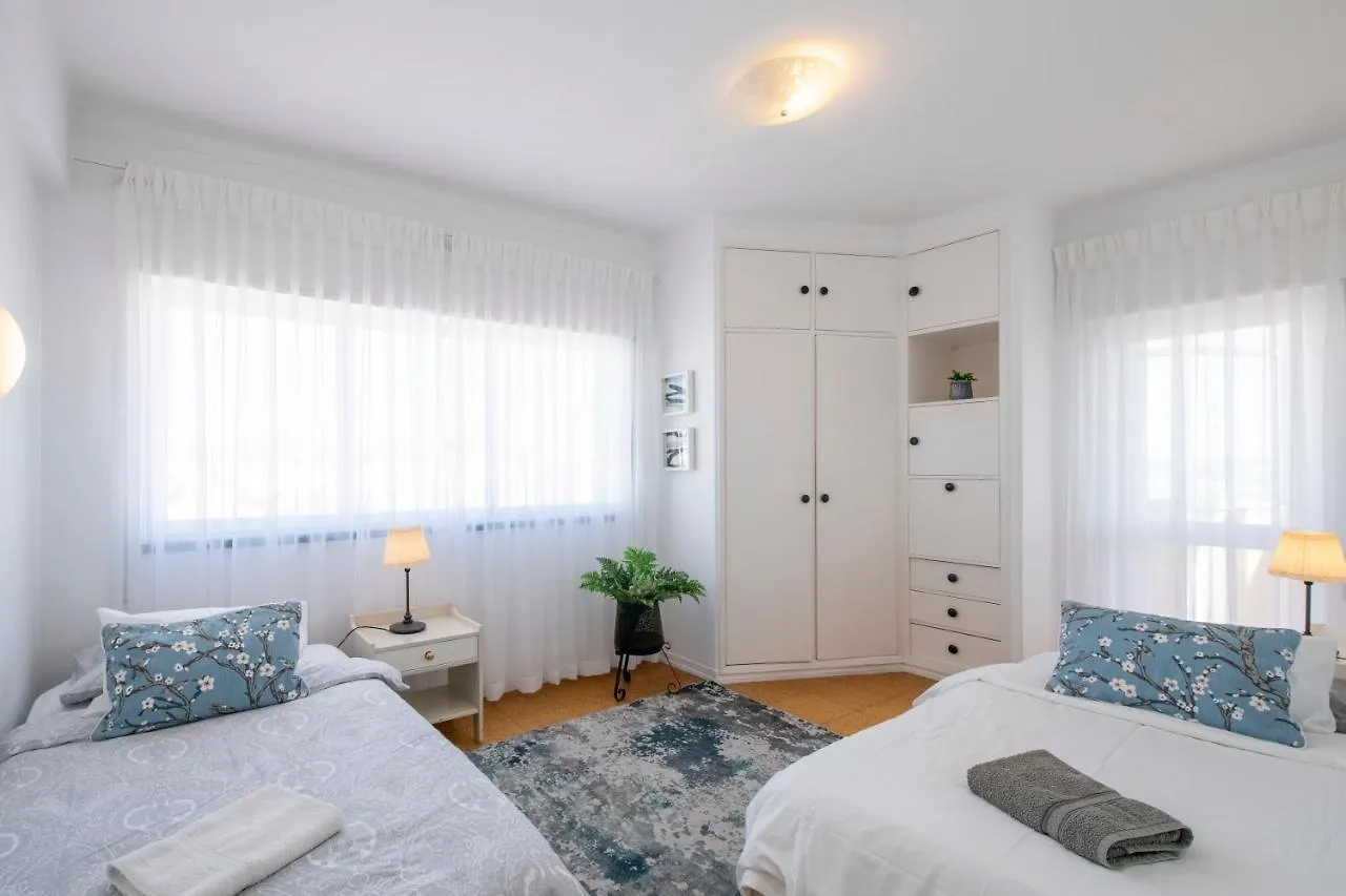 Tranquila Vista T3 Apartment Portimao