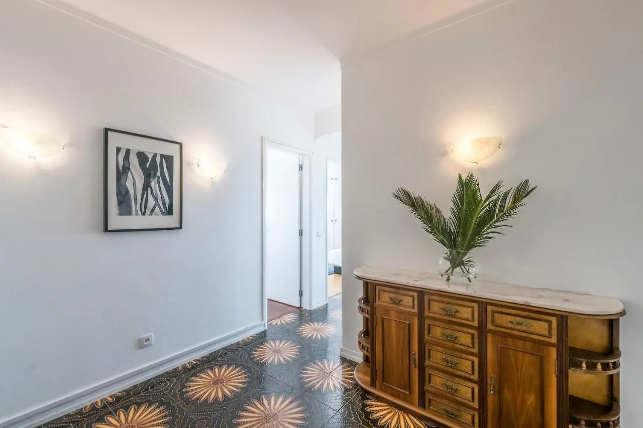 Tranquila Vista T3 Apartment Portimao