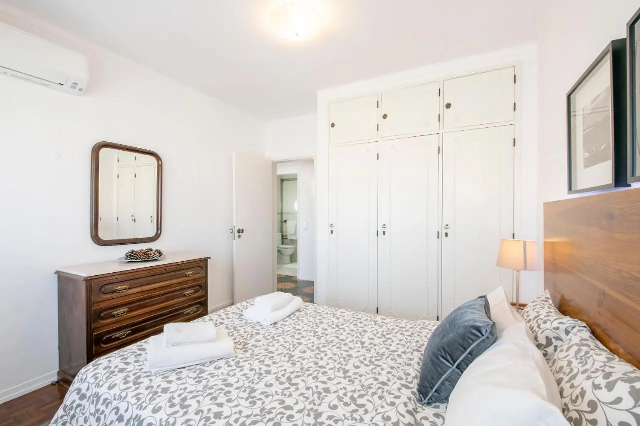 Tranquila Vista T3 Apartment Portimao